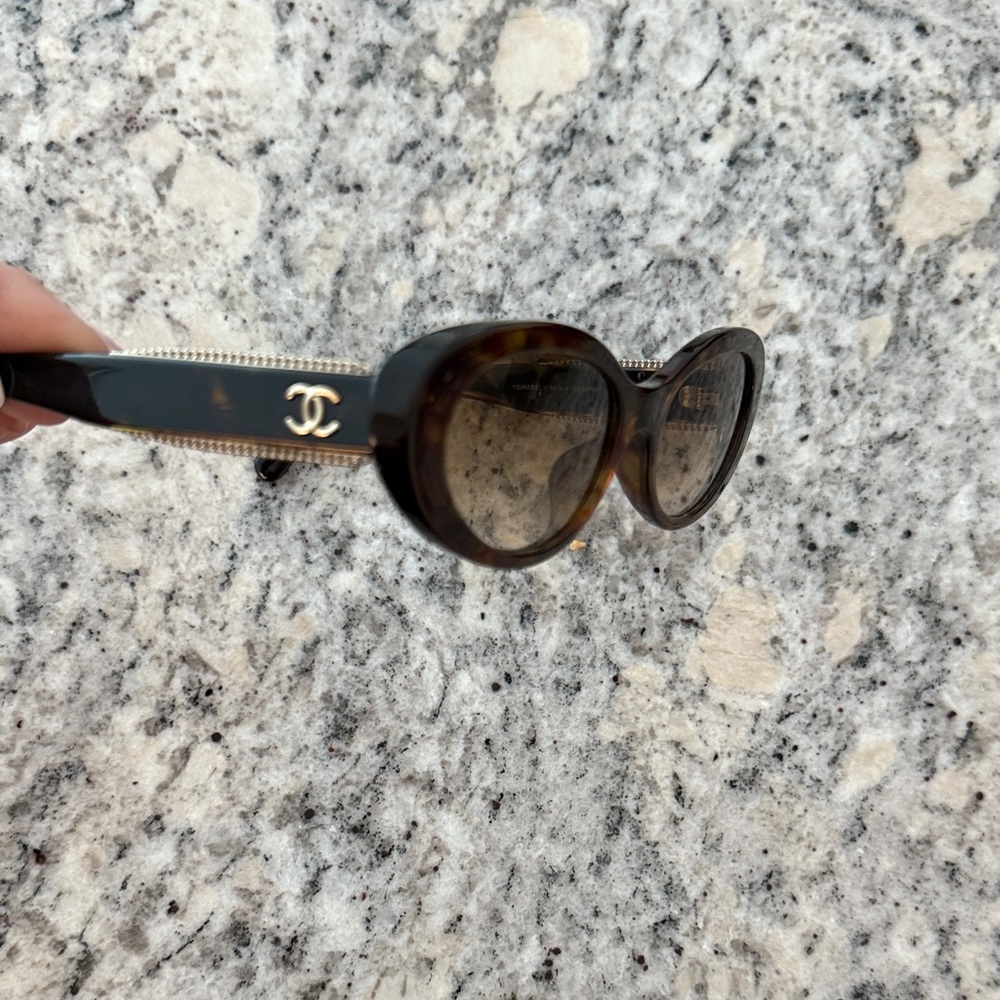 CHANEL Brown Tortoise Sunglasses